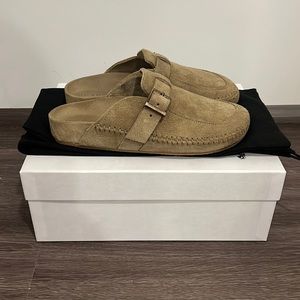 Re/done
70s Moc Suede Slides